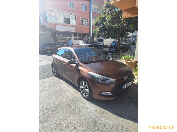 ACİL...2. Sahibinden Hyundai i20 1.4 MPI Style 2015 Model İstanbul