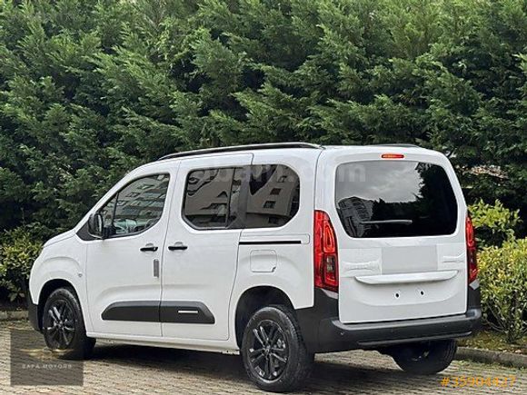 SAFA I %20 KDV CİTROEN BERLİNGO SIFIR 1.5 BLUEHDI PLUS 130HP