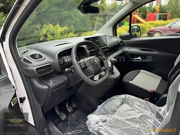 SAFA I %20 KDV CİTROEN BERLİNGO SIFIR 1.5 BLUEHDI PLUS 130HP