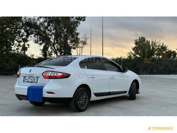 HATASIZ ARAYANLARA EKSTRALI AİLE ARACI FLUENCE İLANDA