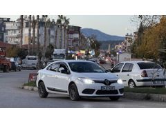 HATASIZ ARAYANLARA EKSTRALI AİLE ARACI FLUENCE İLANDA