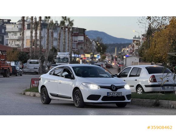 HATASIZ ARAYANLARA EKSTRALI AİLE ARACI FLUENCE İLANDA