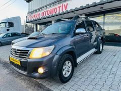 Sahibinden Toyota Hilux 2.5 D-4D 4x2 Adventure 2012 Model  213.000 km Gri (metalik)