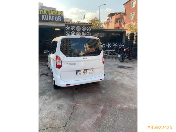 Sahibinden Ford Tourneo Courier 1.5 EcoBlue Titanium 2023 Model 