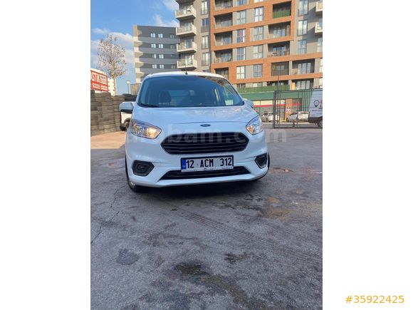 Sahibinden Ford Tourneo Courier 1.5 EcoBlue Titanium 2023 Model 