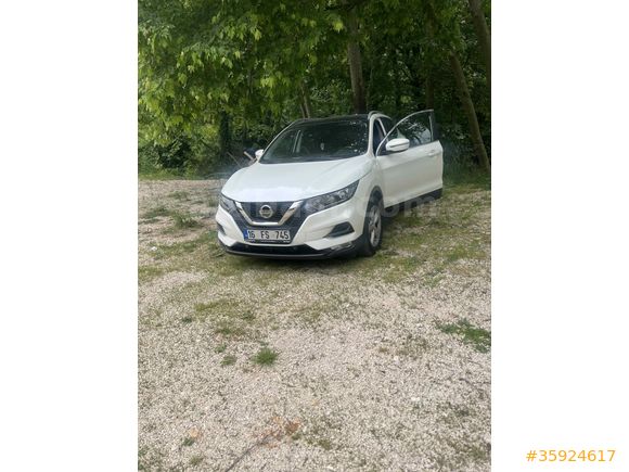 Sahibinden Nissan Qashqai 1.2 DIG-T Sky Pack 2018 Model Balıkesir 73.000 km Beyaz
