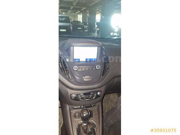 Sahibinden Ford Tourneo Courier 1.5 TDCi Titanium Plus 2023 Model