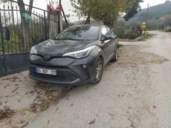 Acil satılık Toyota C-HR 1.8 Hybrid Flame 2020 Model Manisa