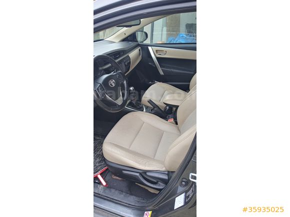 Memurdan Toyota Corolla 1.6 Premium 2013 Model 