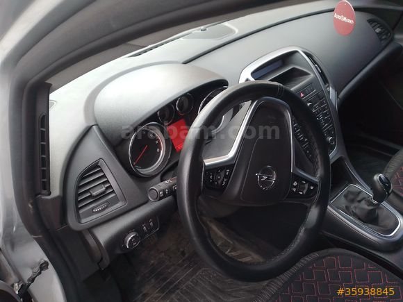 Memurdan Opel Astra 1.4 Turbo Edition Plus