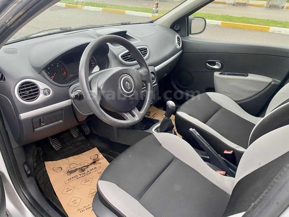 2012 CLİO3 1.5DCİ 163.000 KM DE