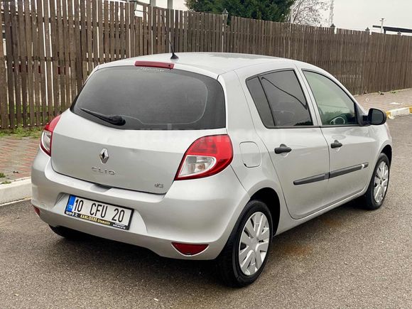 2012 CLİO3 1.5DCİ 163.000 KM DE