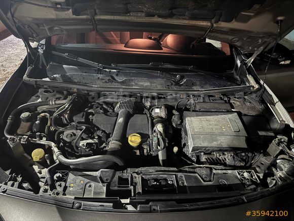 Model yükseltmek için satılık değişensiz memur aracı