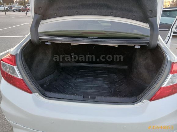 40.yıl özel seri Honda Civic 1.6 i-VTEC ECO Elegance 2012