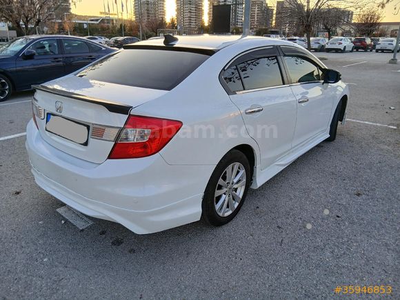 40.yıl özel seri Honda Civic 1.6 i-VTEC ECO Elegance 2012