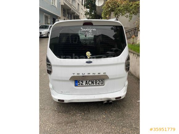 Sahibinden Ford Tourneo Courier 1.5 TDCi Delux 2014 Model  211.000 km Beyaz
