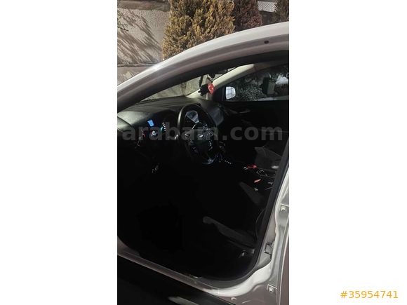 Sahibinden Ford Focus 1.5 TDCi Trend X 2018 Model  
 Beyaz