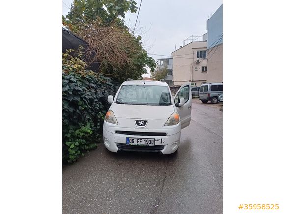 Sahibinden Peugeot Partner 1.6 HDI Comfort Pack 2011 Model  231.000 km Beyaz