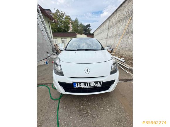 Doktordan temiz  Renault Clio 1.5 dCi extreme 2012 Model  104.000 km Beyaz