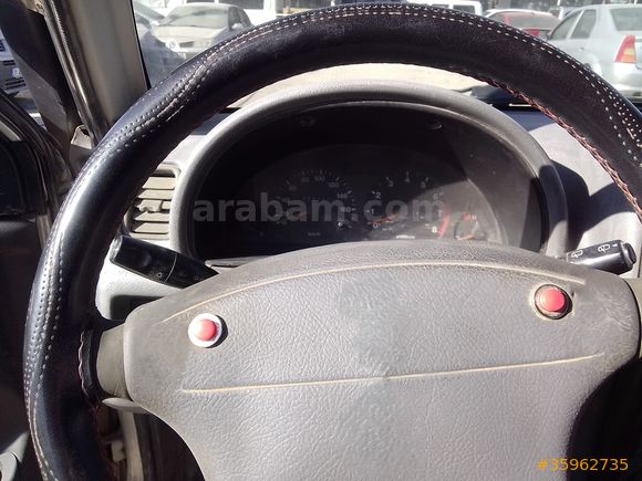 Galeriden Suzuki Vitara 1.6 JLX 2001 Model Hatay 328.000 km Gri