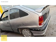 KADETT TEK KAPI SOL ARKA ÇAMURLUK