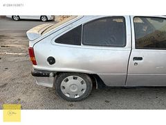 KADETT TEK KAPI SAĞ ARKA ÇAMURLUK
