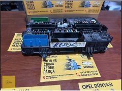 ASTRA H SİGORTA KUTUSU GM 13220831-13145041-1534937