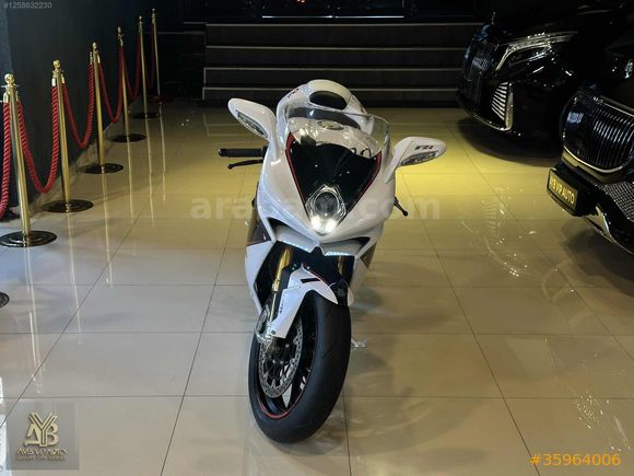 F4 1000 RR KOLEKSİYON MAKİNE HATASIZ 4 bin km de