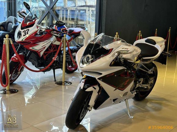 F4 1000 RR KOLEKSİYON MAKİNE HATASIZ 4 bin km de