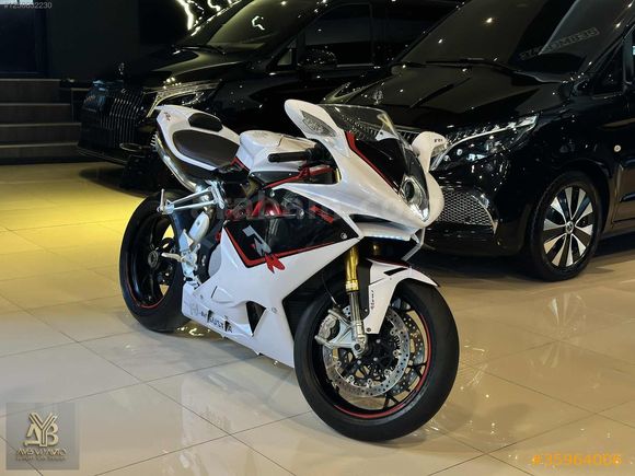 F4 1000 RR KOLEKSİYON MAKİNE HATASIZ 4 bin km de
