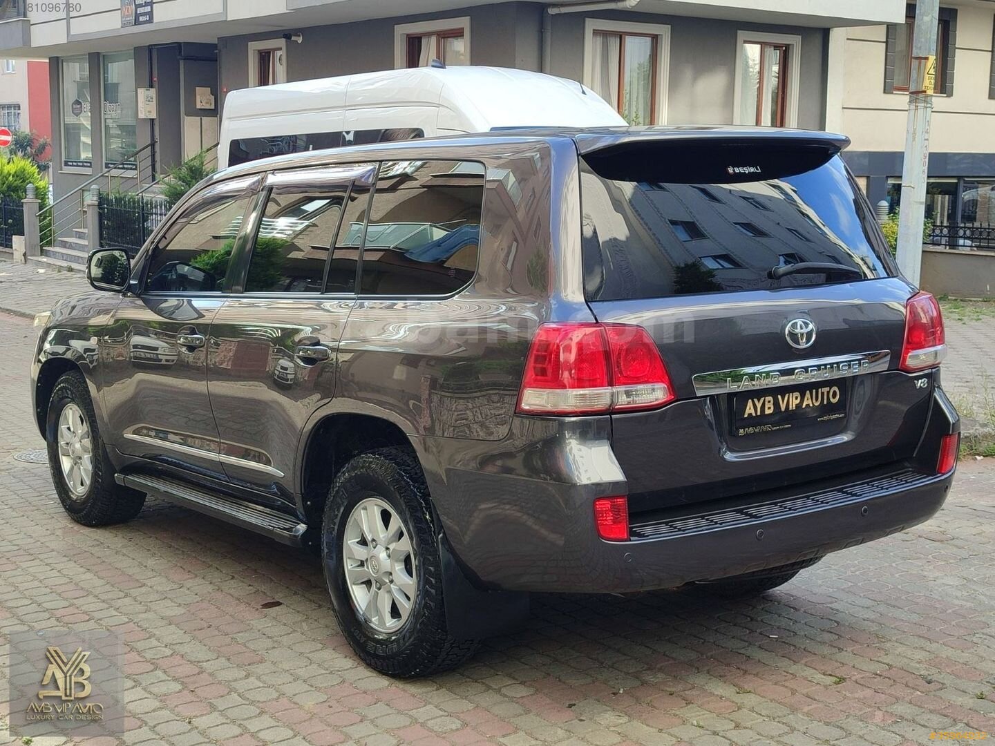 AYB VİP'DEN 2009 TOYOTA LAND CRUİSER 4.5 D-4D V8 7 KİŞİLİK BAYİ 4