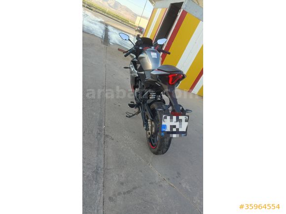 CFmoto 250SR