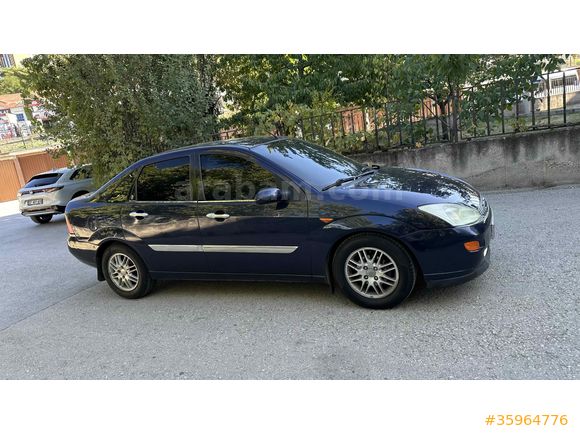 Sahibinden Ford Focus 1.6 Ghia 2000 Model 