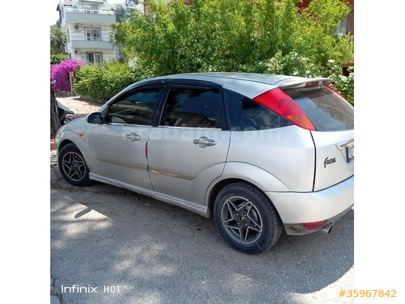 Sahibinden Ford Focus 1.6 Ghia 2000 Model