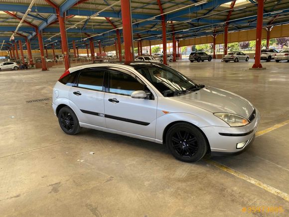 Sahibinden Ford Focus 1.6 Collection 2005 Model  267.000 km Gri (Gümüş)