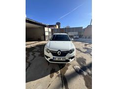 Sahibinden Renault Symbol 0.9 TCe Joy 2020 Model  
Araç hatasız boyasız 90000 km de orijinal bi araçtır kış lastikleri mevcuttur 