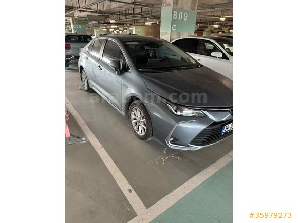 Sahibinden Toyota Corolla 1.8 Hybrid Dream 2021 Model 