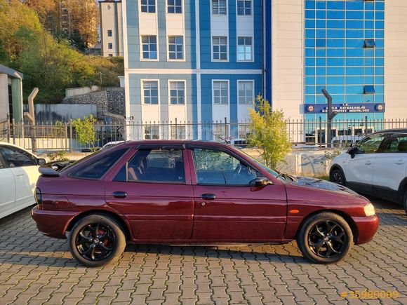 Sahibinden Ford Escort 1.6 CLX 1995 Model