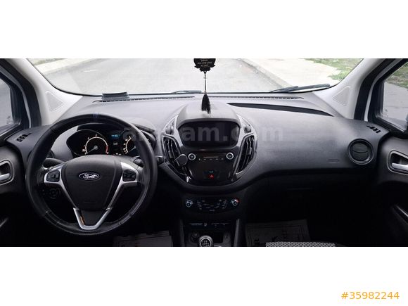 Sahibinden Ford Tourneo Courier 1.5 TDCi Titanium Plus 2020 Model