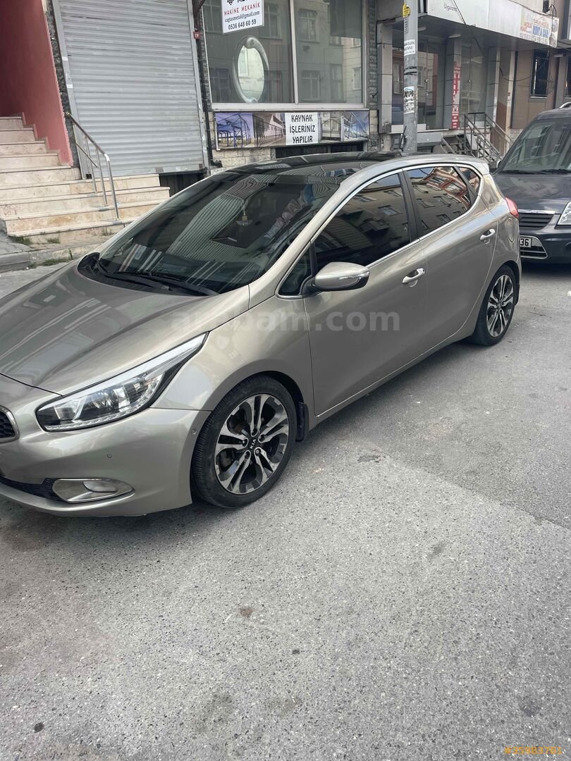 Sahibinden Kia Ceed 1.6 CRDi Premium 2013 Model İstanbul 300.000 km Altın 2