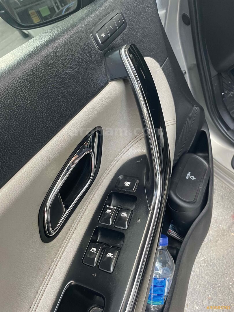 Sahibinden Kia Ceed 1.6 CRDi Premium 2013 Model İstanbul 300.000 km Altın 7