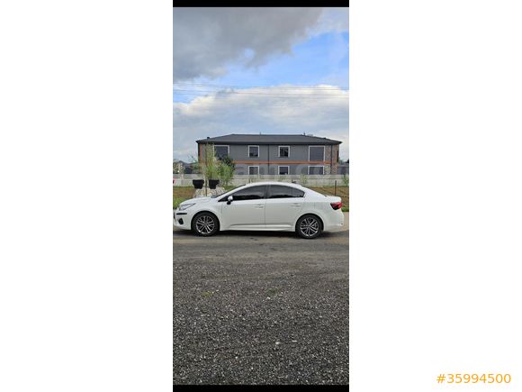 Sahibinden Toyota Avensis 1.6 D-4D Advance 2015 Model  144.000 km Beyaz