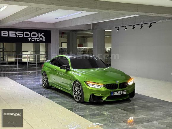 BEŞDOK MOTORS / BMW M4 COMPETITION JAVA GREEN-HEAD UP-HARMAN