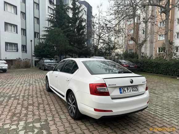 SKODA OCTAVİA STYLE 1.6 TDI 110 PS DSG PANORAMİK SUNROOF