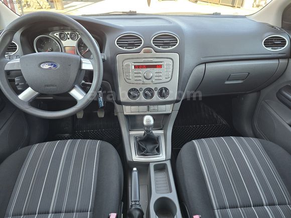 2010 FORD FOCUS 1.6 TREND 115 HP 12,500 KM
