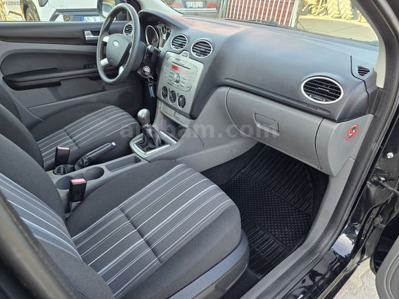 2010 FORD FOCUS 1.6 TREND 115 HP 12,500 KM