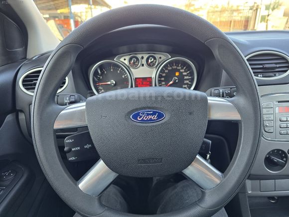 2010 FORD FOCUS 1.6 TREND 115 HP 12,500 KM