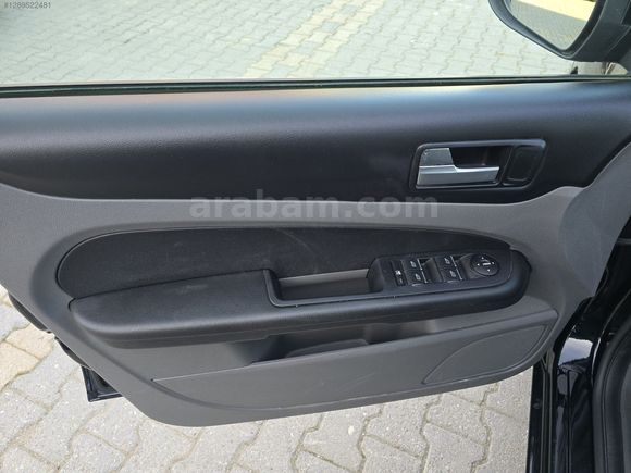 2010 FORD FOCUS 1.6 TREND 115 HP 12,500 KM