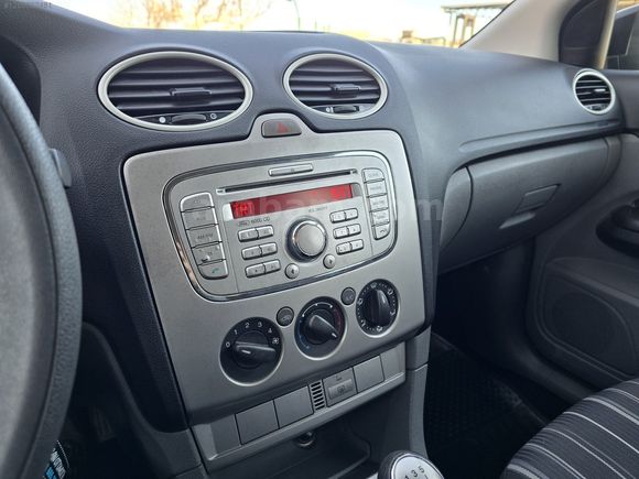 2010 FORD FOCUS 1.6 TREND 115 HP 12,500 KM