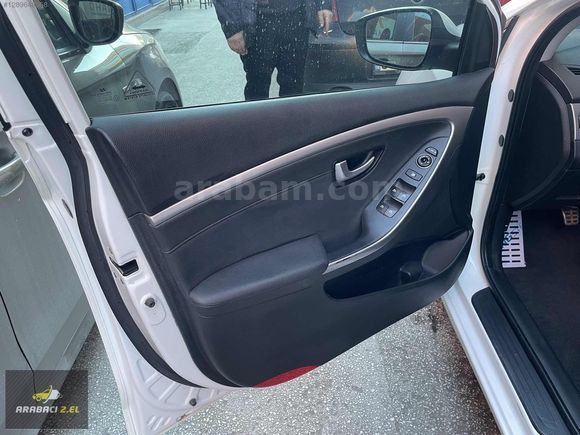 ARABACI 2.ELDEN HYUNDAİ İ30 ELİTE CAM TAVAN EMSALSİZ